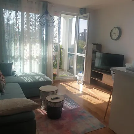 Seaside 1-br With Pool Access Appartement *