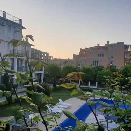 Seaside 1-br With Pool Access Appartement *